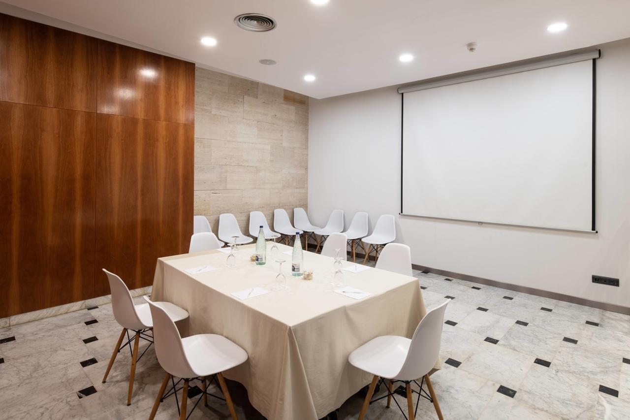 Catalonia Bristol Hotel Sant Andreu de la Barca Exterior photo