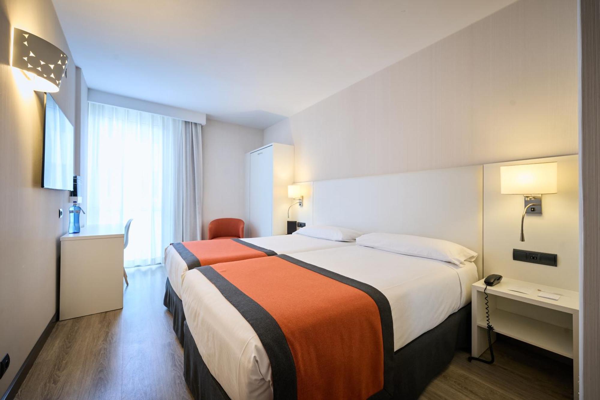 Catalonia Bristol Hotel Sant Andreu de la Barca Room photo